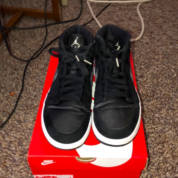 Jordan 1 Mid Nylon Black Anthracite